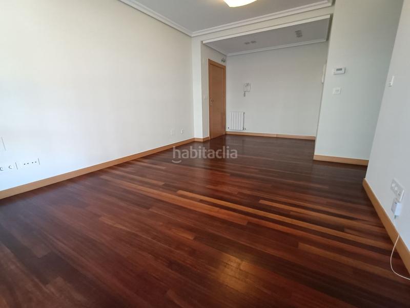 Foto efff72ad-57c2-4eb6-8caf-aa16931fe614. Pis amb calefacció aparcament a Durango