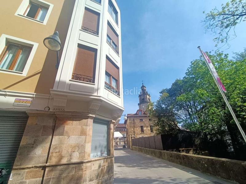 Pis a Durango. Primera planta, de cuatro habitaciones,  a la venta en santa ana
