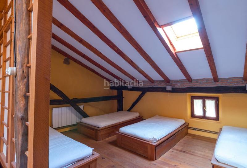Foto c719e1d0-f39b-49e1-852c-fa009c4a46b1. Masia amb aparcament a Ispaster
