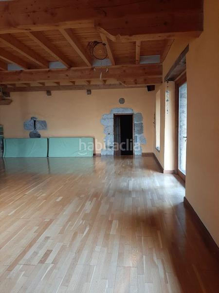 Foto cc04bc5f-3f1e-4567-9326-c0df4e825d39. Masia amb aparcament a Ispaster