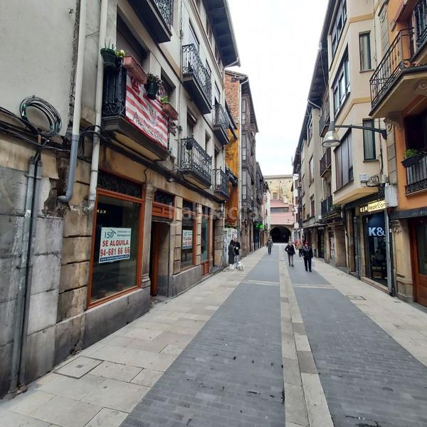 Foto e2fb15fc-55d2-4f92-9af6-01de6e6daba7. Lloguer local comercial a Durango