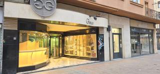 Lloguer Local Comercial a Centro - Mendibil - Santiago. Local en primera zona comercial, paseo colón, con mucho paso de