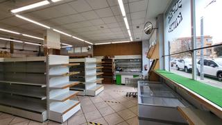 Lloguer Local Comercial  Extremadura kalea. Fantstico local de esquina cuya ltima actividad ha sido superm