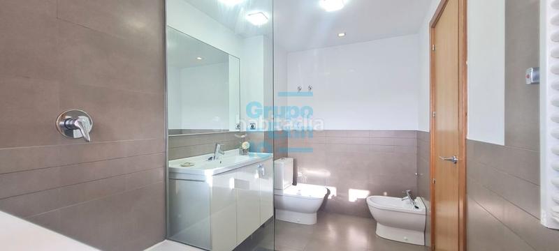Foto 5c0d6d48-0f68-41d0-8afb-41efb2004e31. Rent flat with heating pool in Antiguo Donostia - San Sebastián