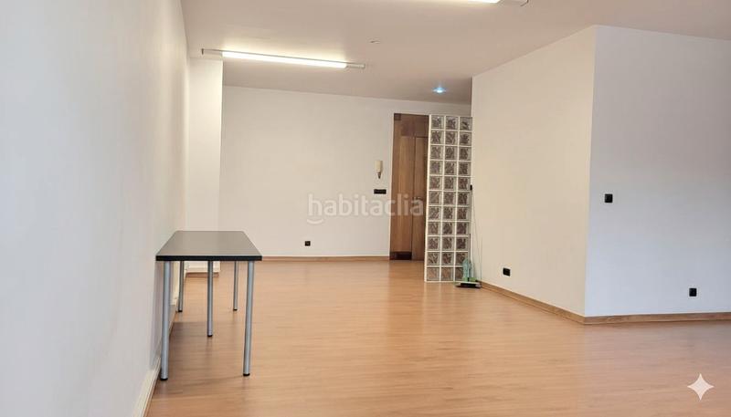 Foto 305cc2c8-1968-42f6-894e-6f51c05327be. Affitto ufficio con riscaldamento parcheggio in Ibaeta Donostia - San Sebastián