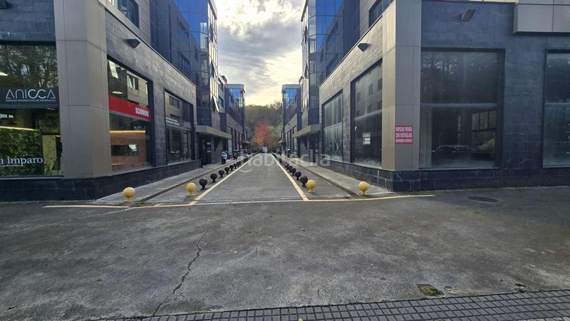 Foto a0cbf268-6bb4-483c-a69b-dc3c36dad000. Parking voiture dans Ibaeta Donostia - San Sebastián