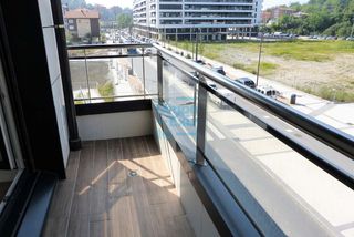 Rent Flat in Loiola. Fantástico piso de construcción reciente, totalmente exterior y