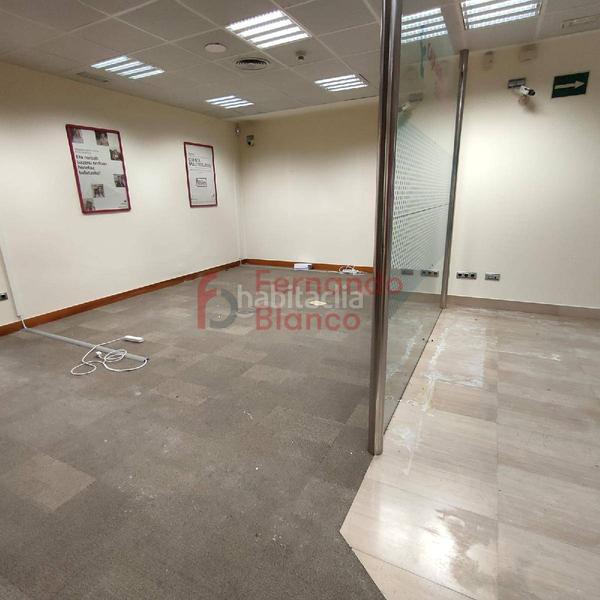 Foto 0484f2c3-74fb-4914-9f48-57e4a36d7eb9. Affitto locale commerciale in Iralabarri Bilbao