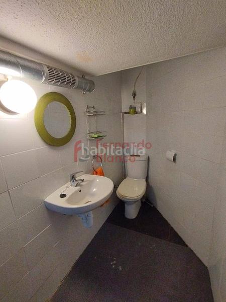 Foto 231d80d7-5b0b-48d7-8f44-a32a835d40a1. Alquiler local comercial local alquiler indautxu en Bilbao