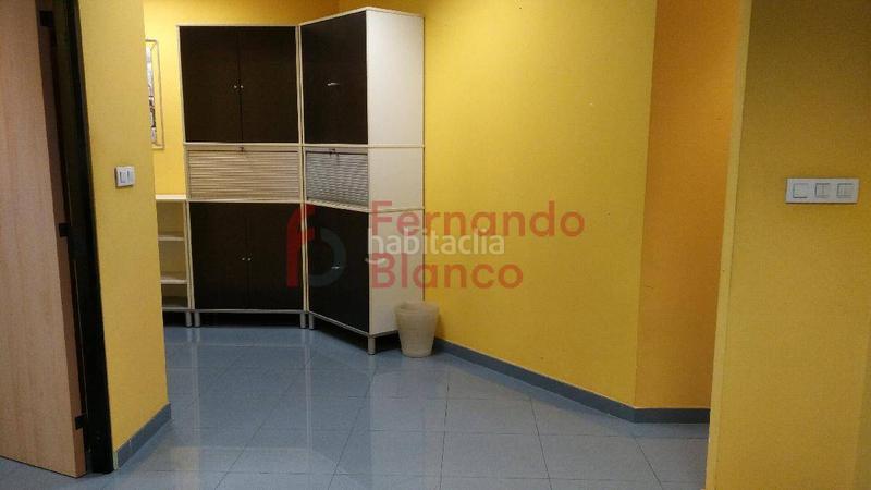 Foto a3e2ea6d-99da-45c9-b19b-2353ec1cdbd2. Industrial building in Galdakao