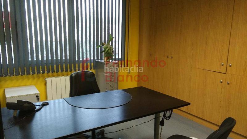 Foto aaba4814-f212-487d-94a7-143d44a18c7c. Industrial building in Galdakao