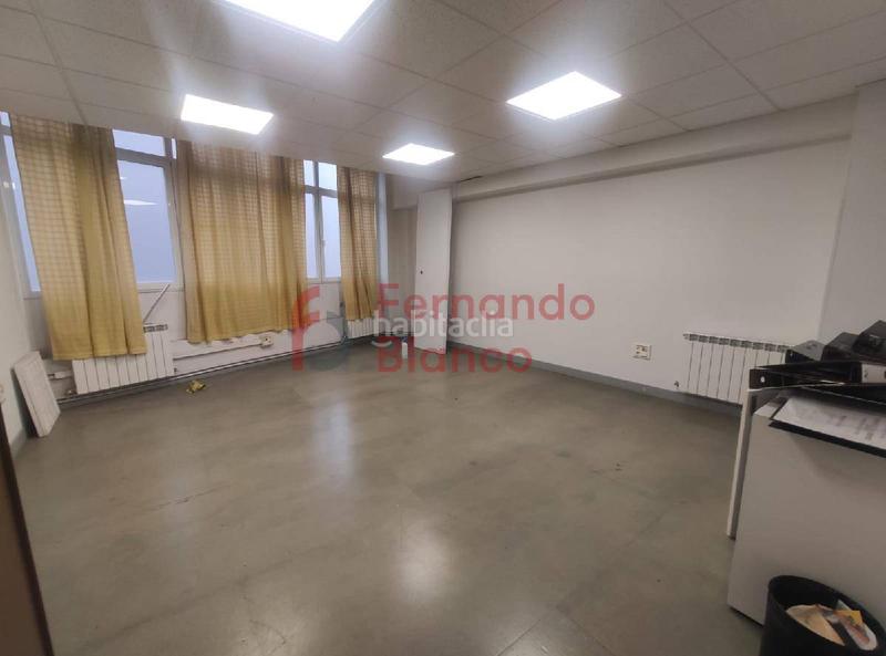 Foto 4850b433-b0e8-49a0-9720-a2f88db0e6a4. Alquiler oficina planta industrial alquiler abando en Bilbao