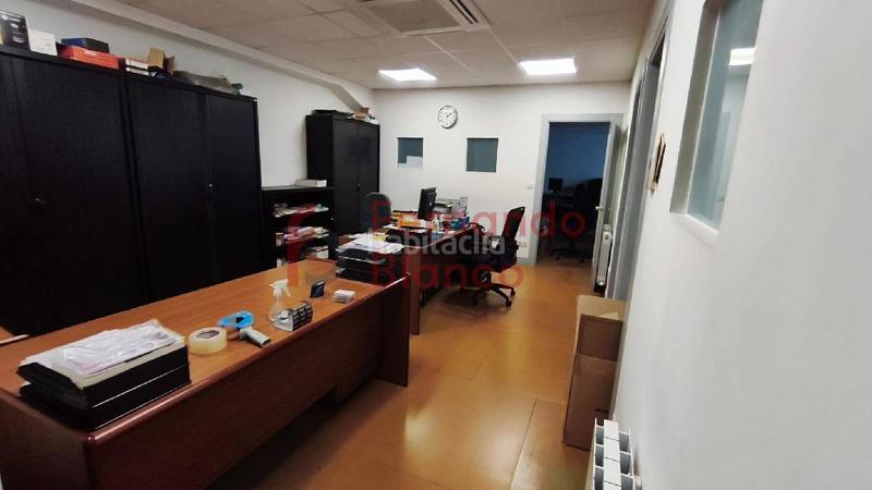 Foto cb52a6c8-96c0-41bf-81a6-0fde5c6199f1. Rent office space in Zabalburu Bilbao