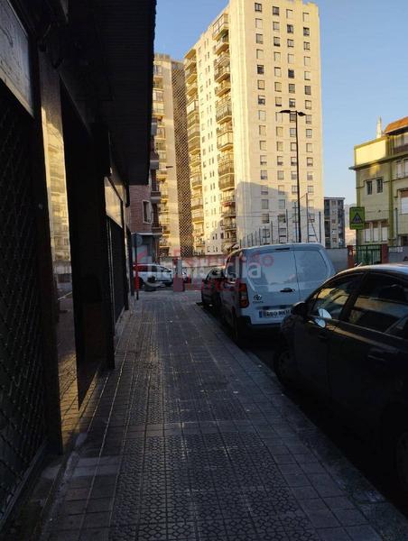 Foto 26dfb82f-fe0f-43ca-a46c-60ef3aca9db7. Location local commercial dans Iralabarri Bilbao