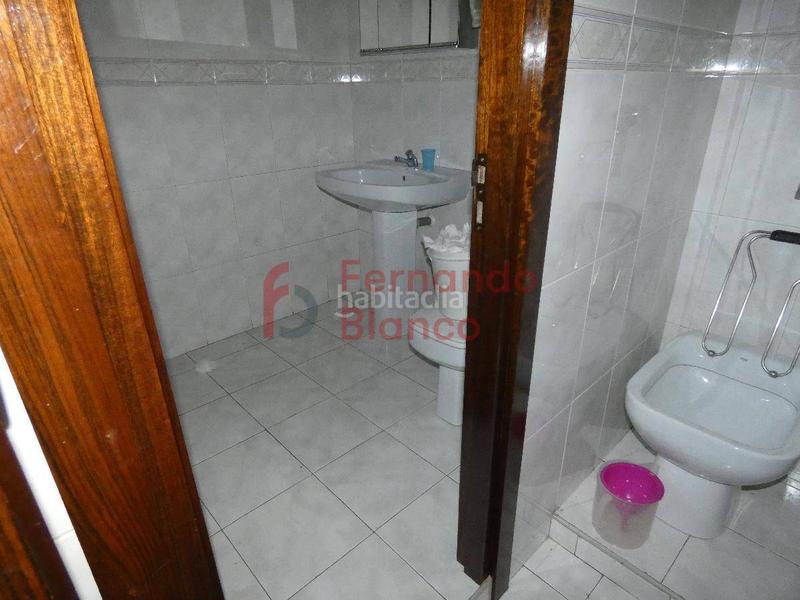 Foto f916b20d-f813-47d0-9e6f-c3711afd9806. Lloguer local comercial a San Pedro de Deusto - La Ribera Bilbao