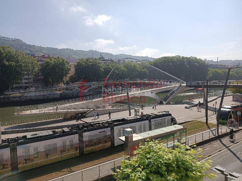 Foto fa9bfe89-4fc9-45ae-8af4-f72ae6430818. Business premise in Albia Bilbao