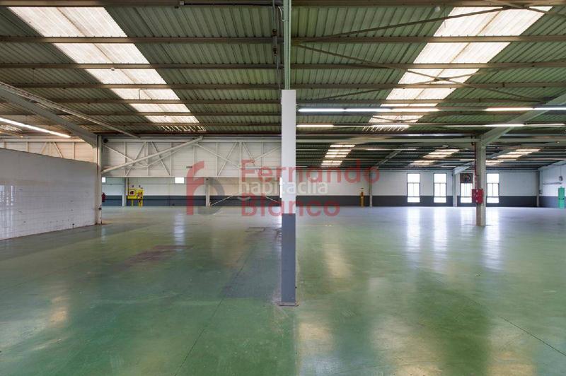 Foto 2385f796-c8a9-40f6-856d-88d97266fa0f. Fabrikhalle in Erandio