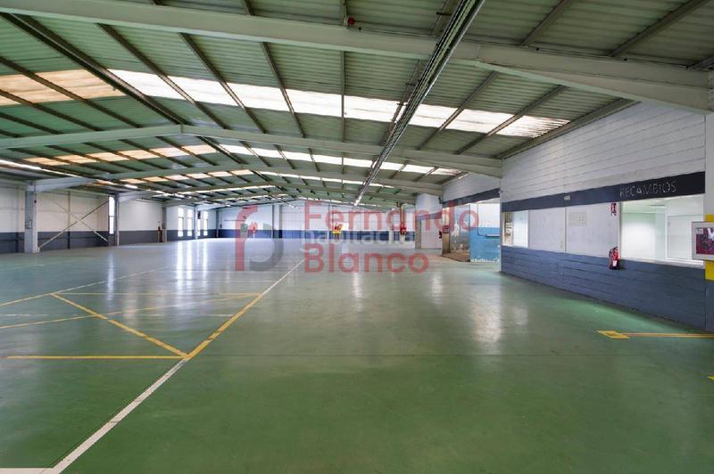 Foto fdb24db2-dcc2-4455-99de-e344fd7fd30a. Fabrikhalle in Erandio