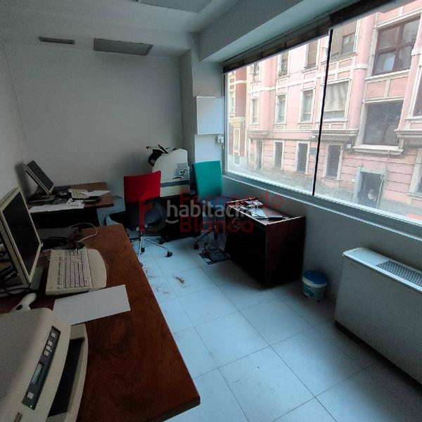 Foto 900507c7-bf17-48e7-828f-67d4fb69d2a7. Geschäftsraum in Iralabarri Bilbao