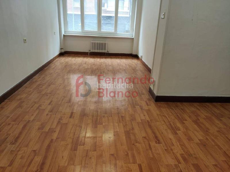 Foto a3bebb86-e66a-4c60-8385-77704c92ca43. Oficina a Zabalburu Bilbao