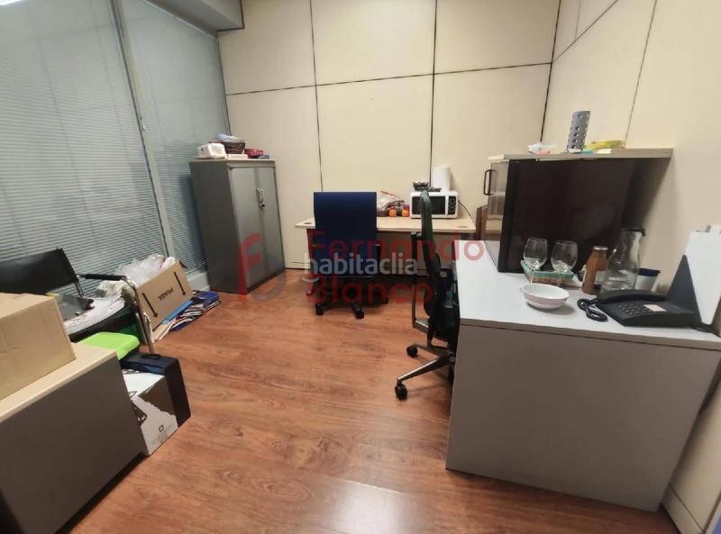 Foto 50f72f7b-c2c1-4d61-959c-3ffae92605a5. Ufficio con riscaldamento in Basurtu Bilbao