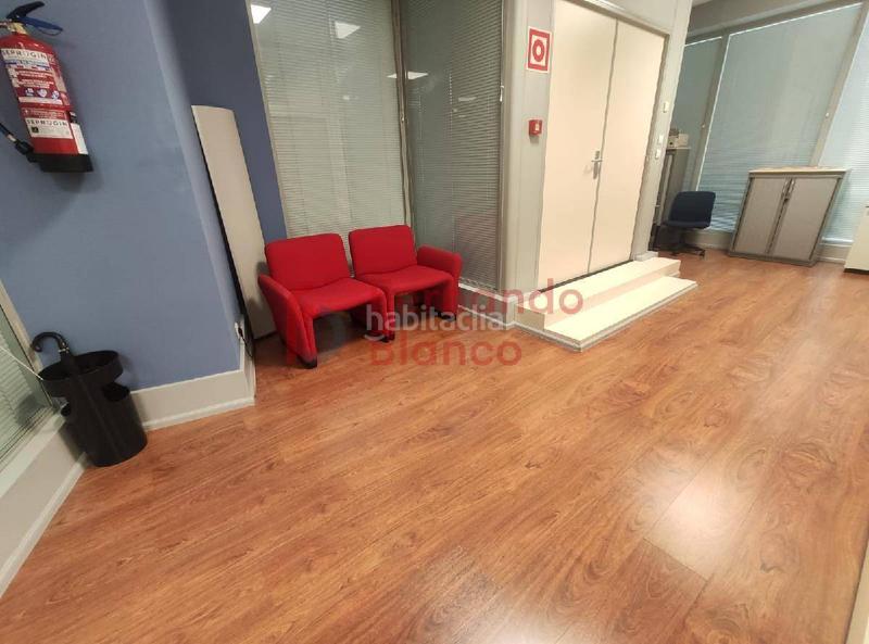 Foto c783a736-f956-45f7-aa6e-1eccd86b38a5. Ufficio con riscaldamento in Basurtu Bilbao