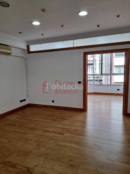 Foto 7b57bf9d-cfda-4329-81e2-5abaf4b88b5b. Miete büro mit heizung in Alhóndiga Bilbao