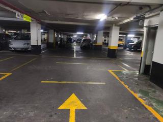 Parking coche en Iralabarri