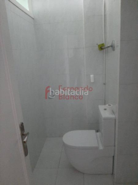 Foto f77f4a13-2db0-47ef-8e0a-48be2e292b92. Rent office space with heating in Sabino Arana-Jesuitas Bilbao