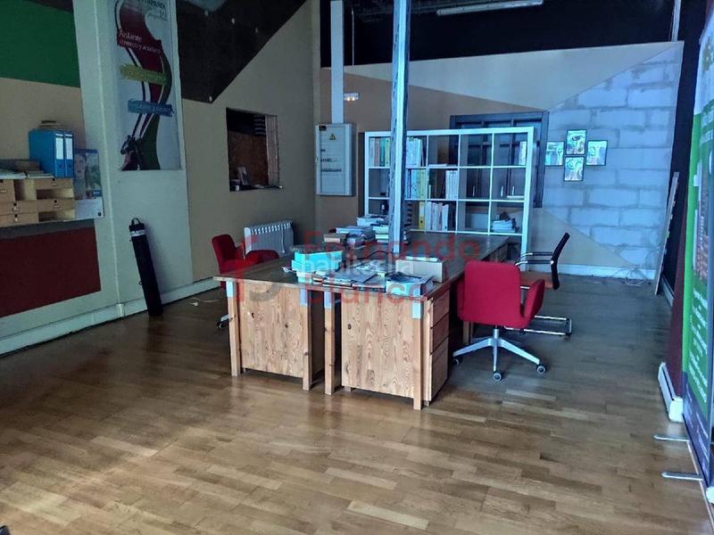 Foto 007373aa-39bd-4198-b02f-2298402c01a5. Local comercial a San Pedro de Deusto - La Ribera Bilbao