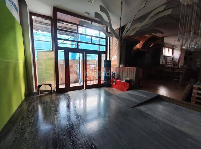 Foto 04ca6a6f-74bf-4142-9de6-2156c63aa1a7. Local comercial a San Pedro de Deusto - La Ribera Bilbao