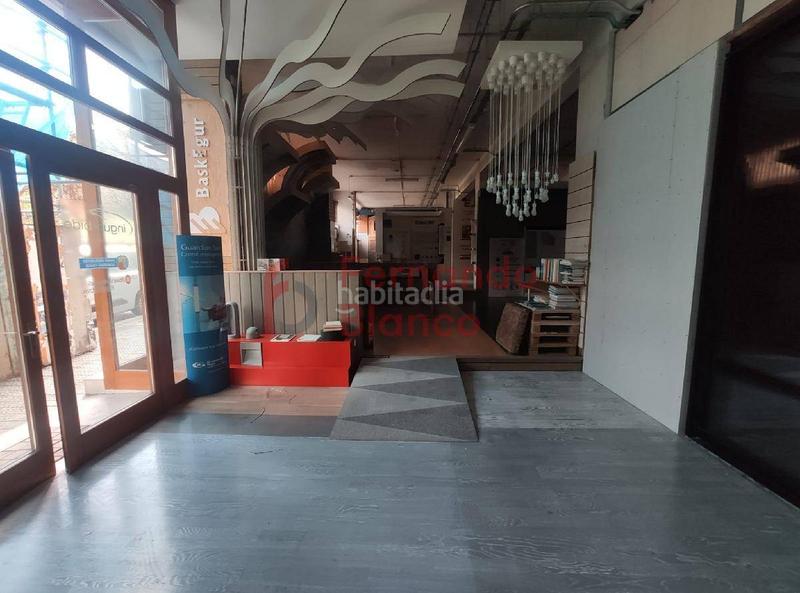 Foto 460e3be5-0ea4-43c8-b551-dabd354d541f. Local comercial a San Pedro de Deusto - La Ribera Bilbao