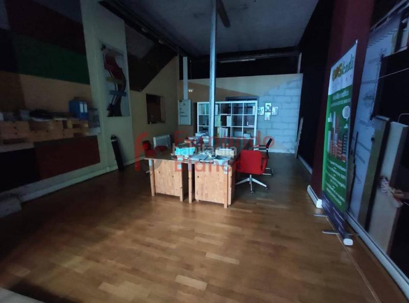 Foto 75cd9886-3a6e-4131-b60c-8b4e4ab0a422. Local comercial a San Pedro de Deusto - La Ribera Bilbao