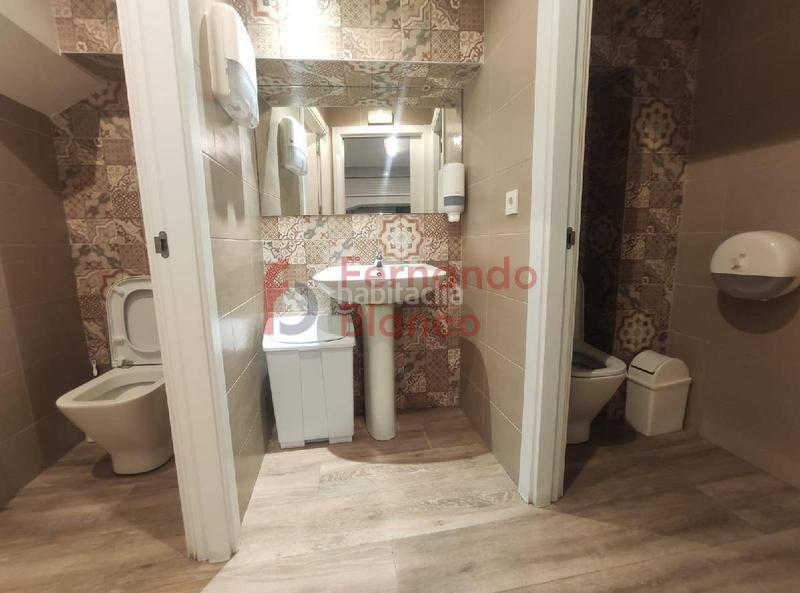 Foto c6659a3f-fe51-469a-a1d3-d797f4fc7a3f. Local comercial a Alhóndiga Bilbao