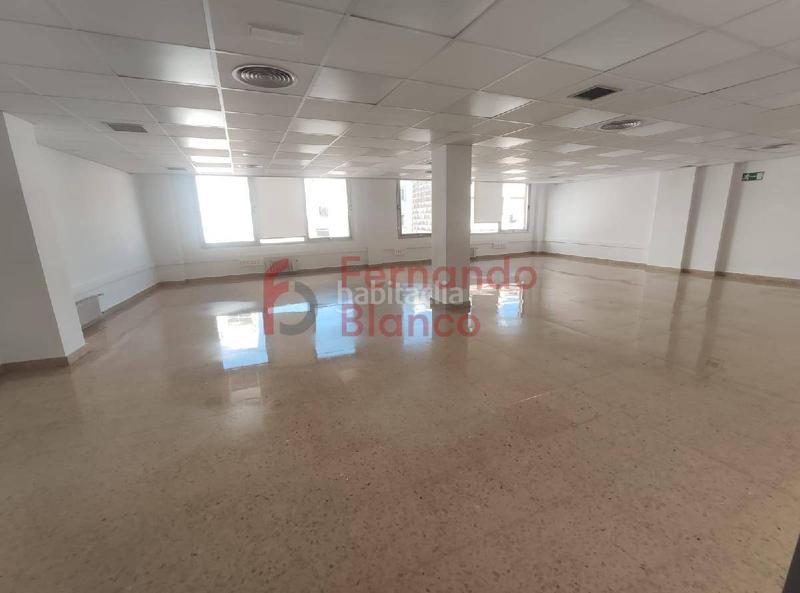 Foto 39663d2e-f78a-450f-abca-e8196cd251ef. Lloguer oficina amb calefacció aparcament a Zona Indautxu Bilbao