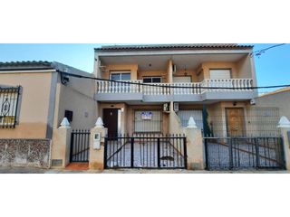 Chalet in El Algar. Venta de una encantadora villa en cartagena