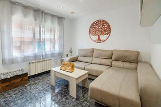 Appartement  Carrer de frederic soler. Piso en el corazón de cornella con trastero grande