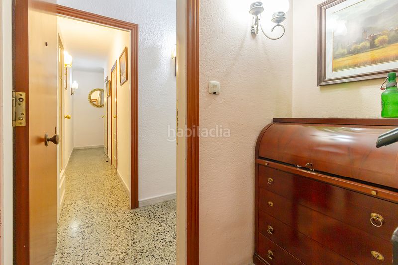 Foto f1c1c4f0-278c-41f3-8d7f-bd24f7cce7fb. Pis a La Gavarra Cornellà de Llobregat
