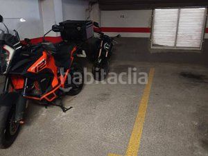 Foto 262a1cdd-1308-4a3b-bca3-0f4bf8c8ae9a. Aparcament cotxe a La Gavarra Cornellà de Llobregat