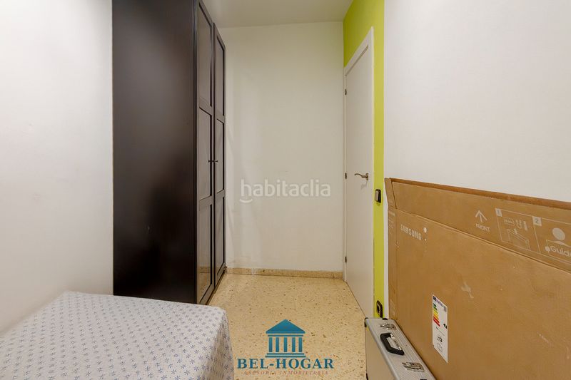 Foto a8424abf-3a88-40ef-b2ae-67191b785a1a. Casa a Centre Cornellà de Llobregat