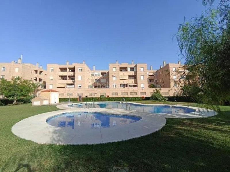 Foto 092a0b90-ebec-4493-a958-897fae8d956f. Etagenwohnung mit parking pool in Guadalmar Málaga