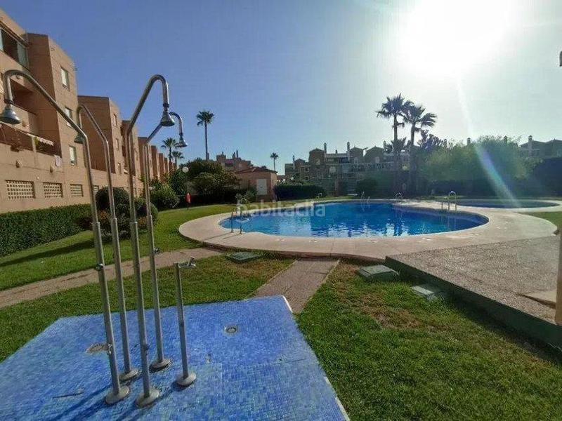 Foto 330013b3-7a2b-49db-b578-23f53087bee9. Flat with parking pool in Guadalmar Málaga