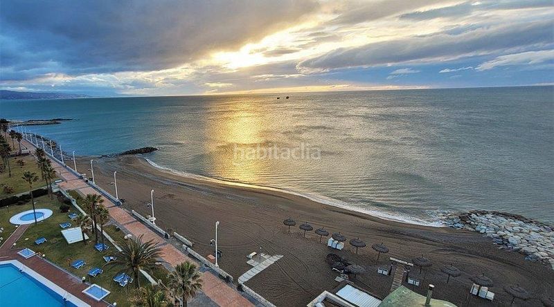 Foto 30b5ba35-4796-4884-a5bf-78e7ab6d75e8. Casa adossada amb aparcament piscina a Guadalmar Málaga