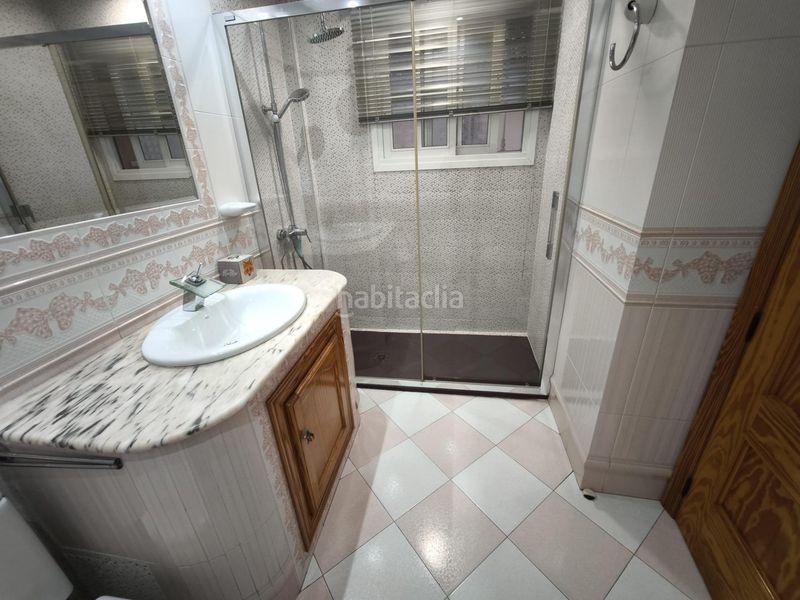 Foto 903f6d4b-de5a-4a35-a826-166ffe86d831. Casa adossada amb aparcament piscina a Guadalmar Málaga