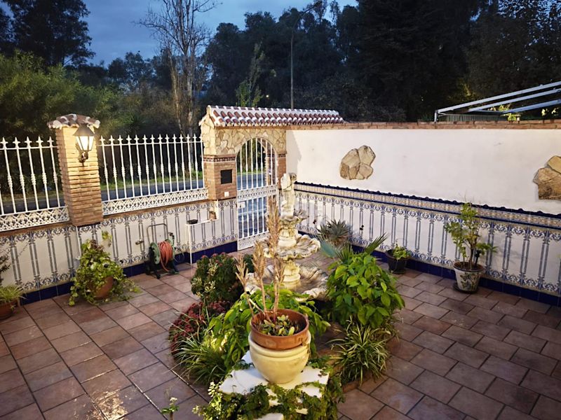 Foto b4e3f54c-0ea4-491f-b023-bc4faadb6def. Casa adossada amb aparcament piscina a Guadalmar Málaga