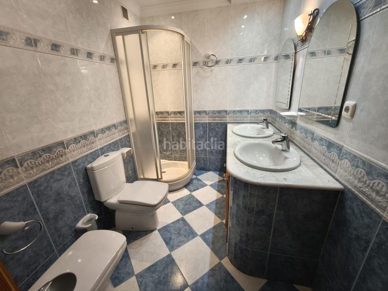 Foto e7f1a571-49f2-43e0-a778-bfc3acfb46c0. Casa adossada amb aparcament piscina a Guadalmar Málaga