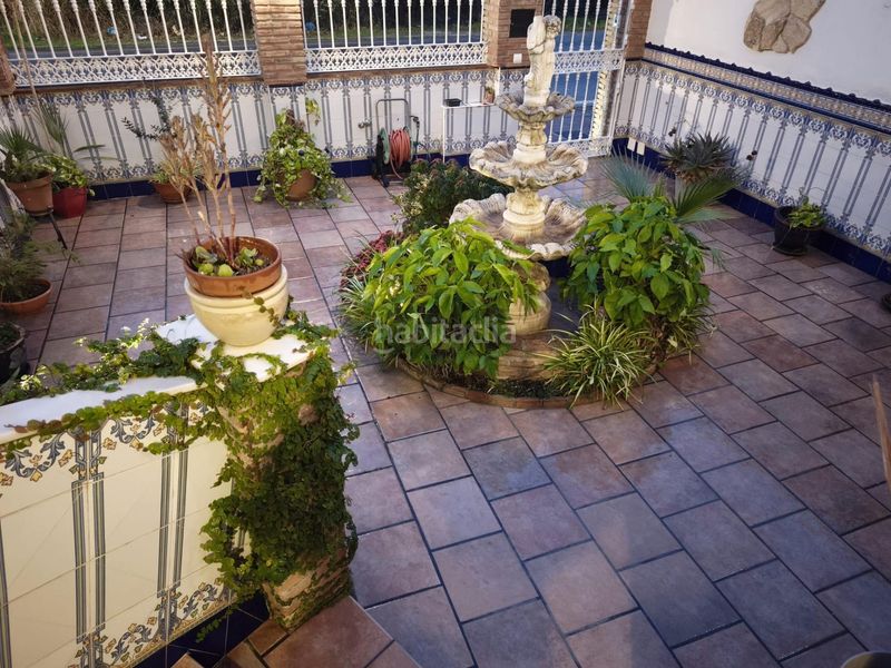 Foto f76b268e-c651-4ba8-8ad9-0237bcf8f589. Casa adossada amb aparcament piscina a Guadalmar Málaga