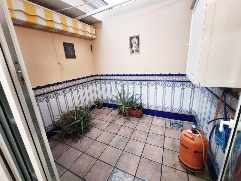 Foto fe30748d-9593-4e88-abb8-2577d8282497. Casa adossada amb aparcament piscina a Guadalmar Málaga