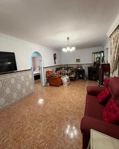 Foto 2ccbcdc3-cd93-4e10-a59d-45b085a56fa4. Casa adossada a El Palo Málaga
