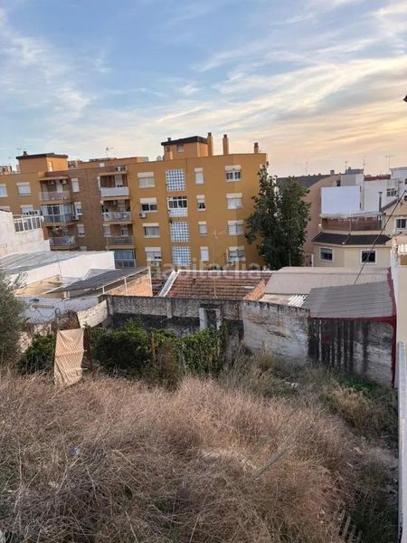 Foto d98d5420-bcd0-4a7b-9117-13c6159775ed. Casa adossada a El Palo Málaga